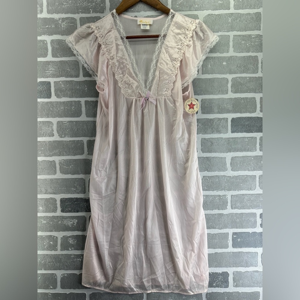 Vintage Monique Pale Pink Lace Trim Sheer. nightgown Size Large NWT